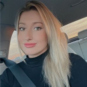 Meet your Posher, Tori